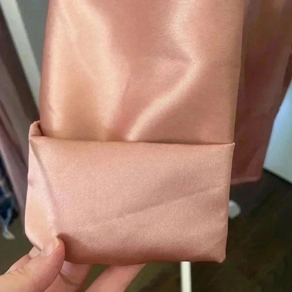 Anna Kay Robe - Picture 5 of 6